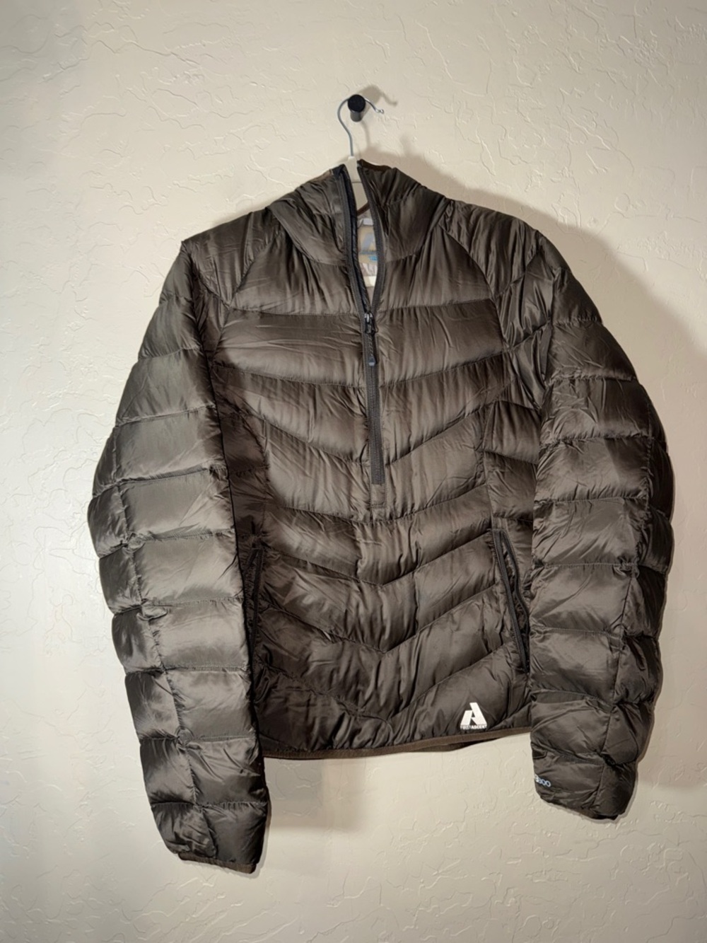 Eddie Bauer First Ascent down puffer jacket brown 1/2 zip pullover women’s large